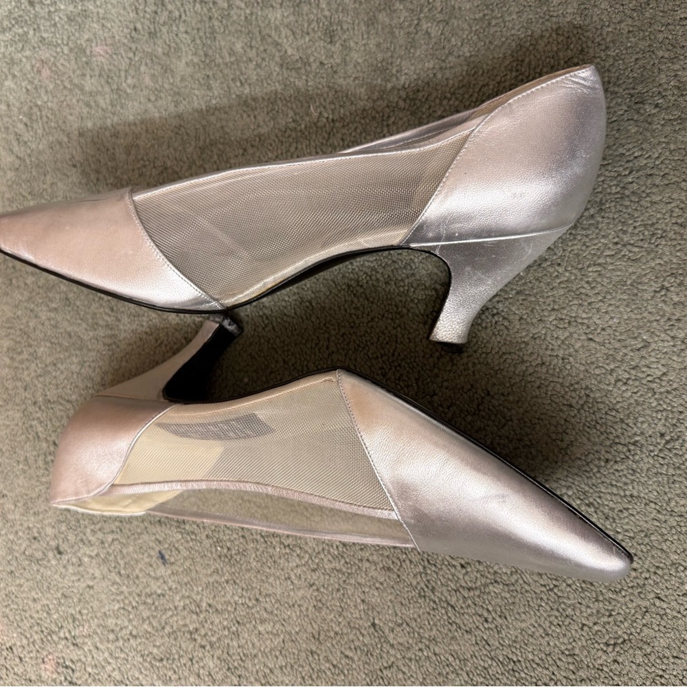 Stuart Weitzman Silver Metallic Pointed-Toe Pumps… - image 4